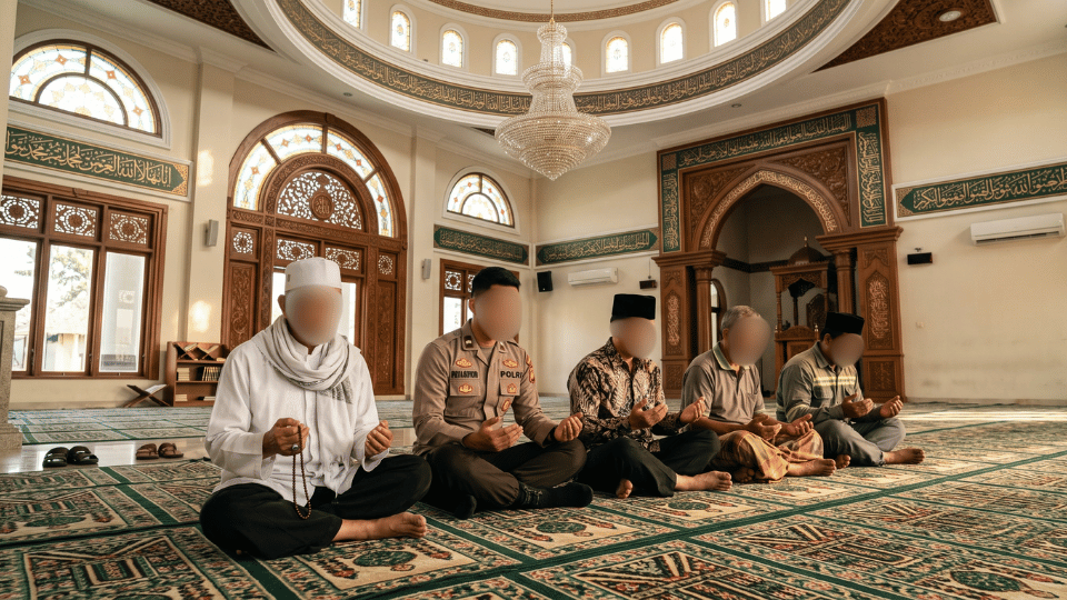 Kenapa SOP Cuci Karpet Masjid Ini Relevan Buat Semua Pihak