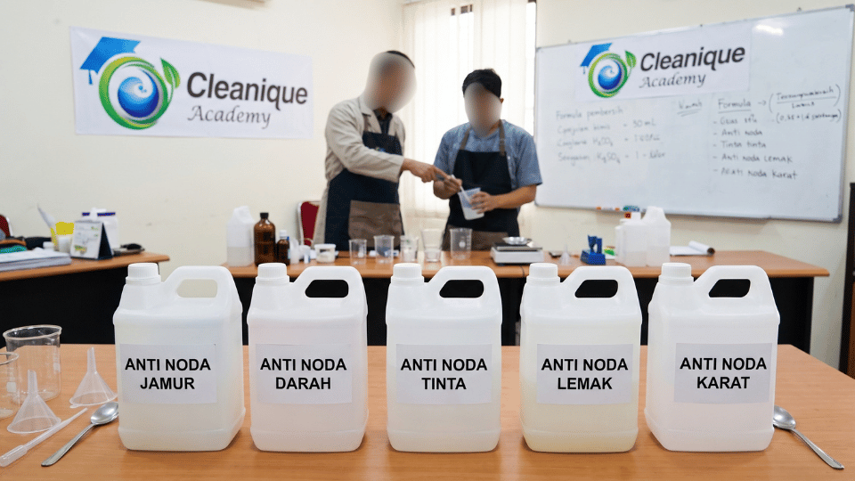 Menguasai Formula Pembersih Noda & Laundry Chemical Bersama Cleanique Academy